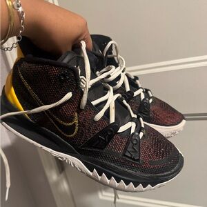 Nike Kyrie 7 Basketball shoes